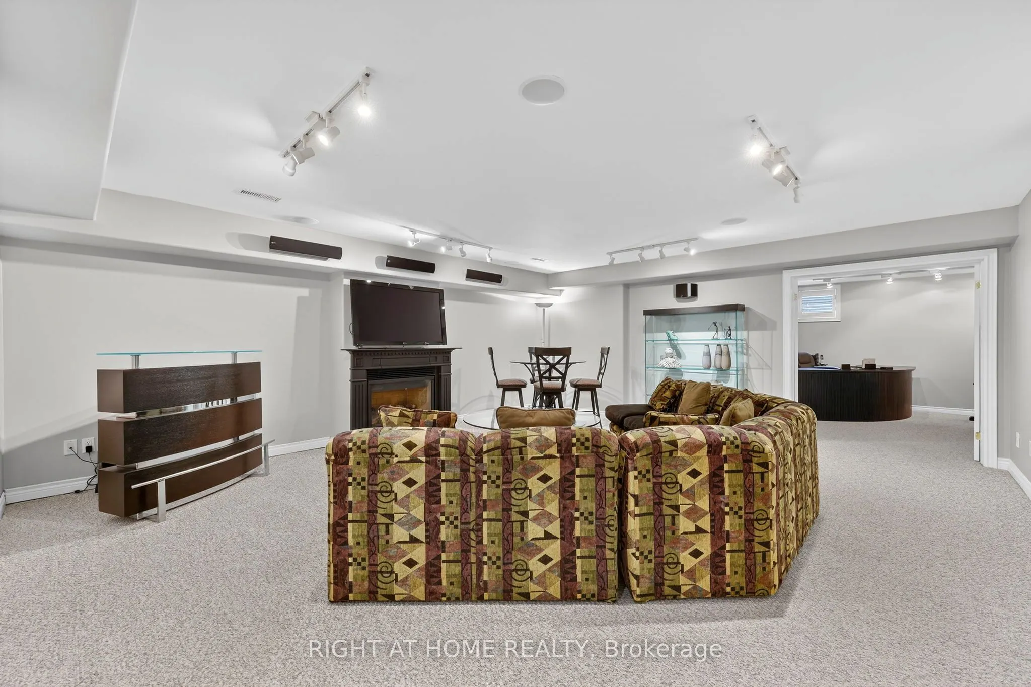 13 Alpine Way