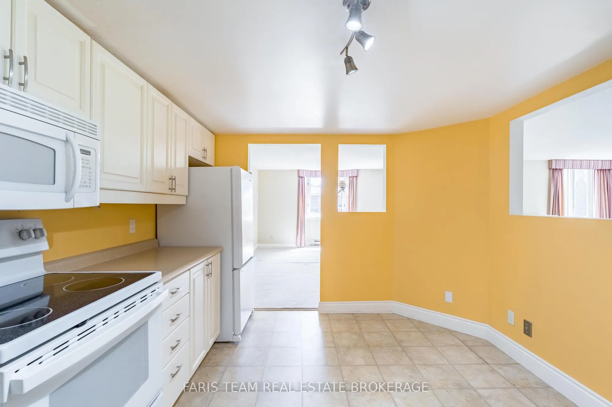 95 Matchedash Street N #202