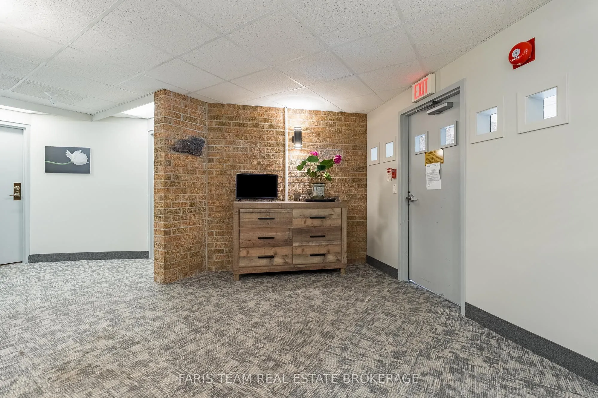 95 Matchedash Street N #202