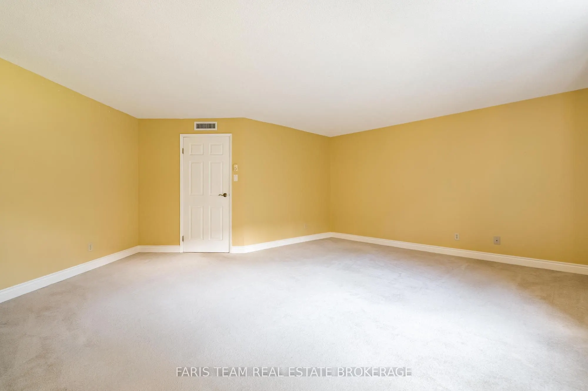 95 Matchedash Street N #202