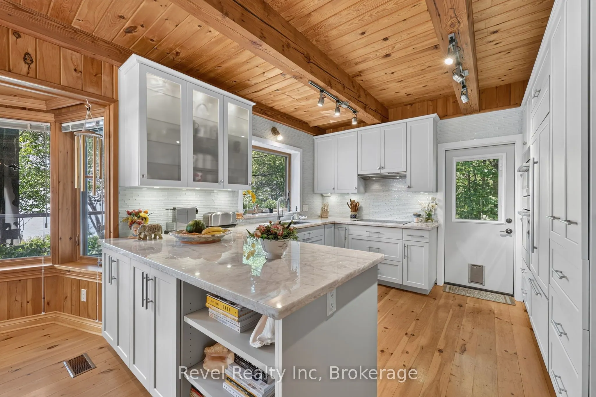 731 Concession 15 W