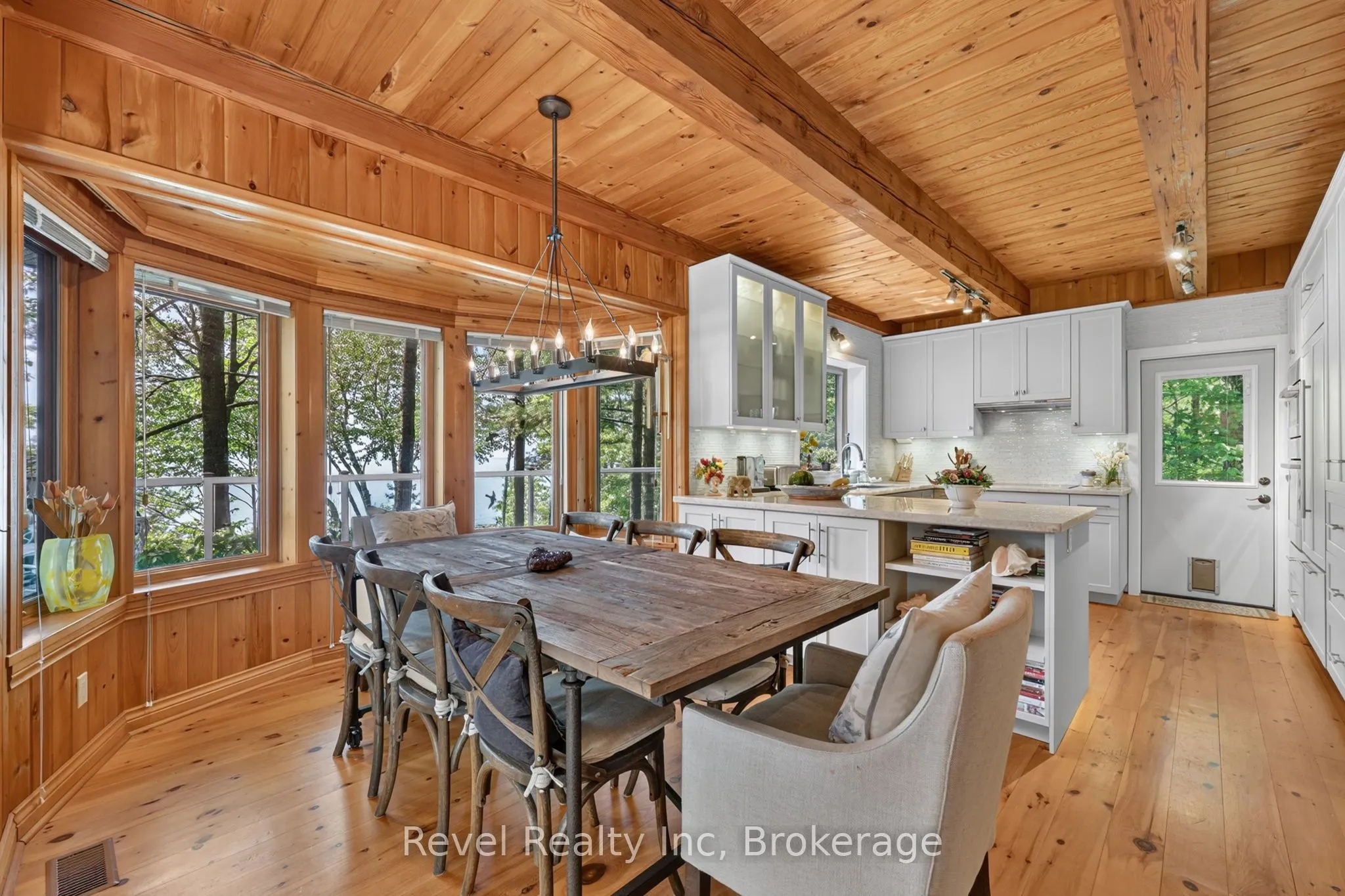 731 Concession 15 W