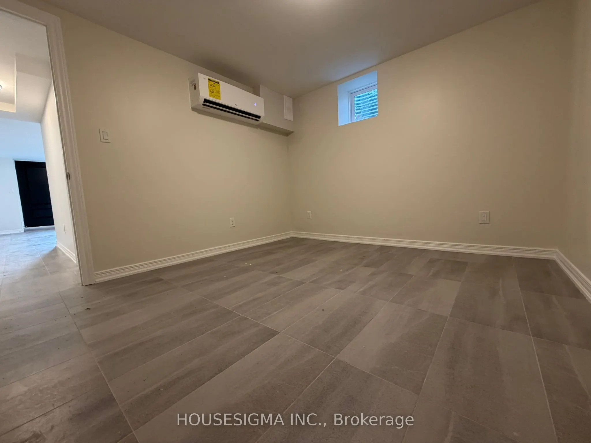 28 West Street N #Lower Level Unit