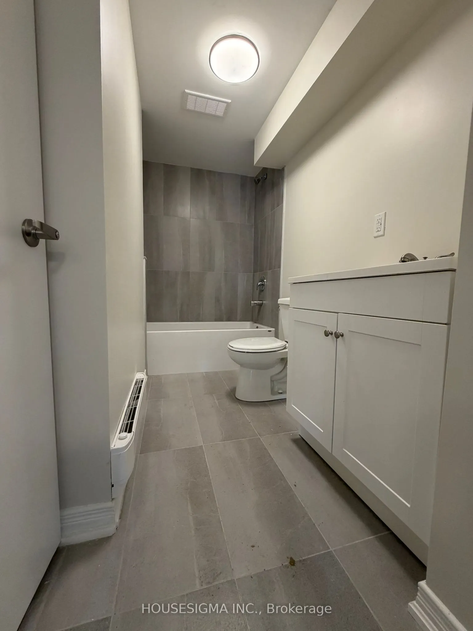 28 West Street N #Lower Level Unit