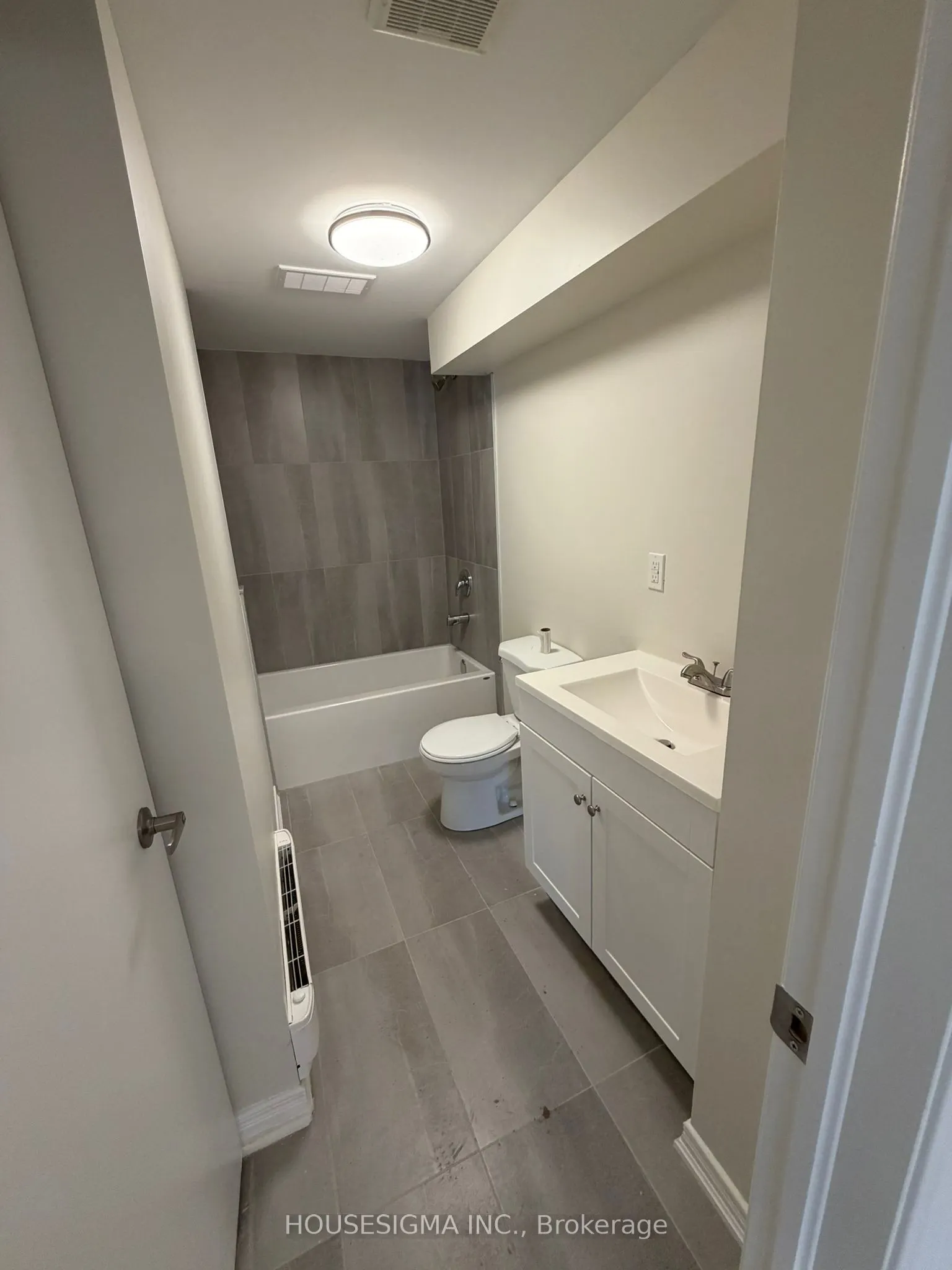 28 West Street N #Lower Level Unit