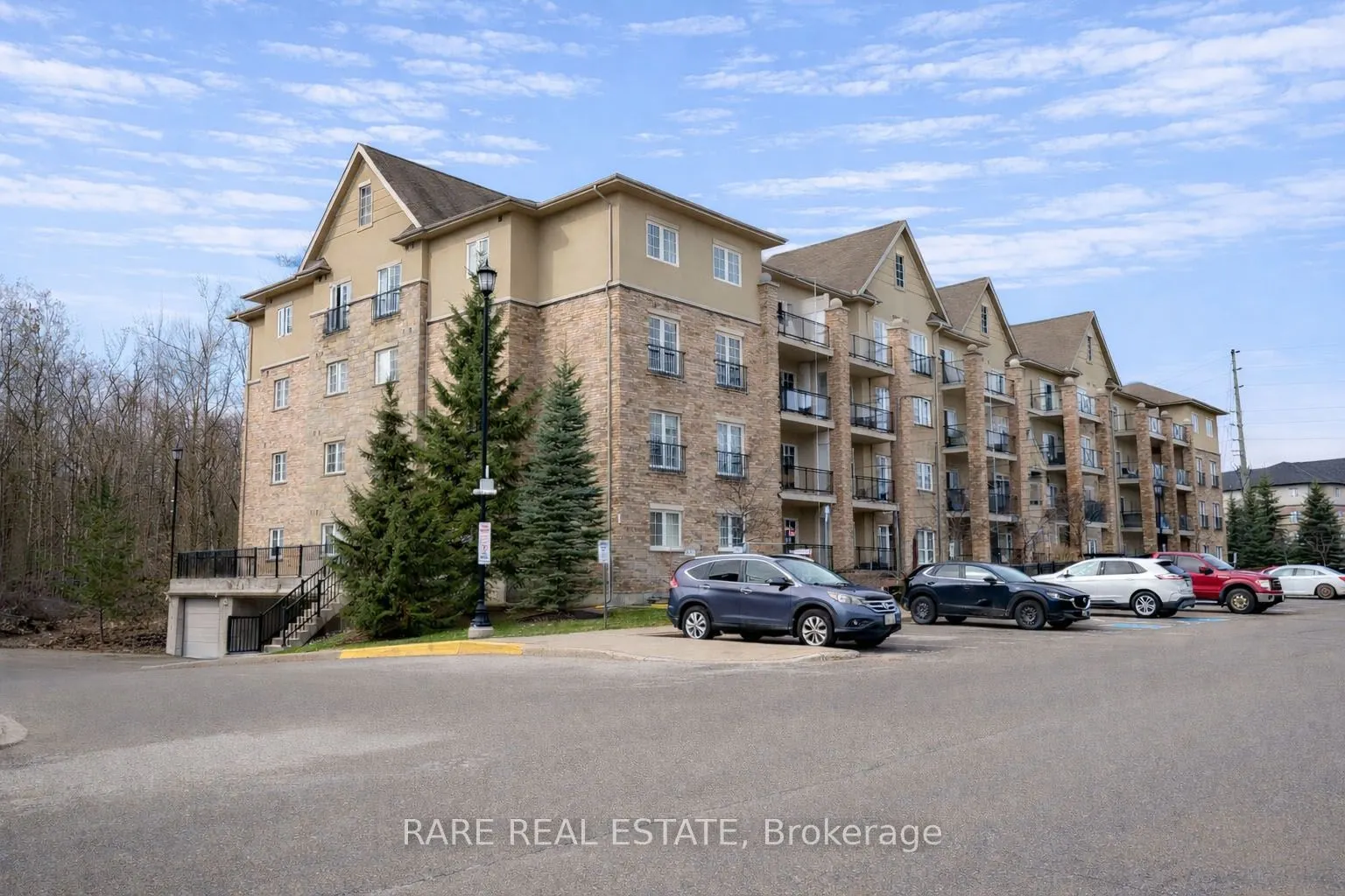 41 Ferndale Drive S #309