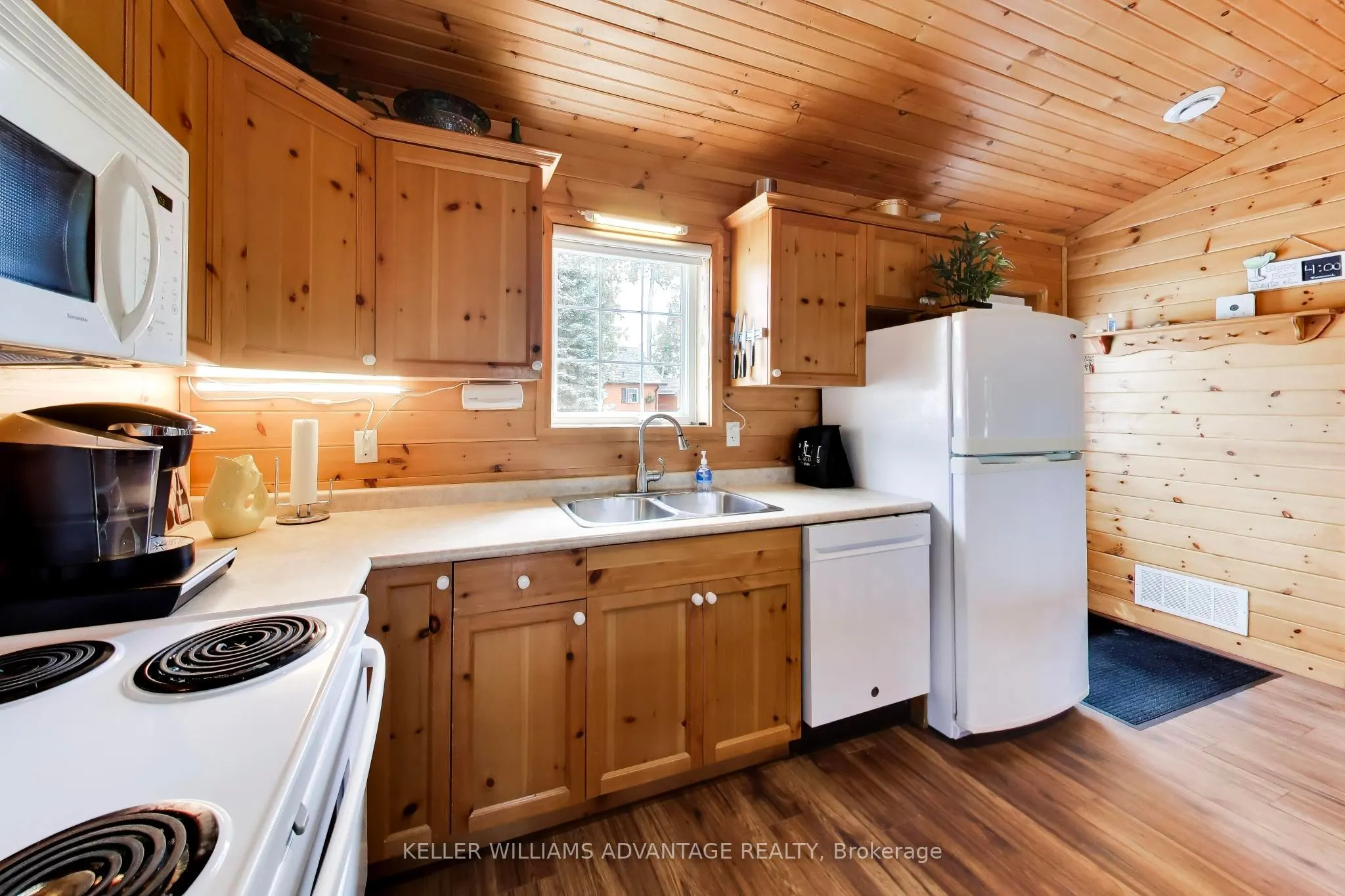 10 Cabin Crescent