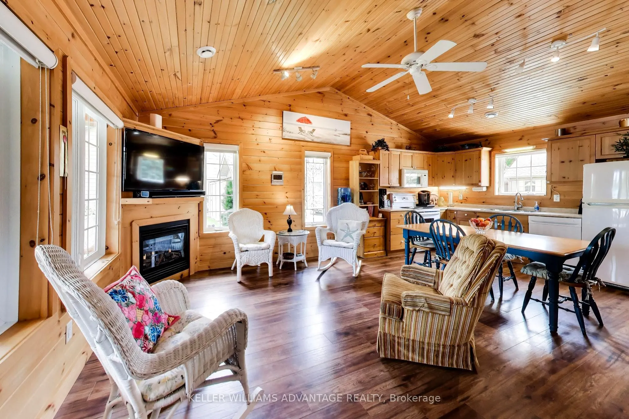 10 Cabin Crescent