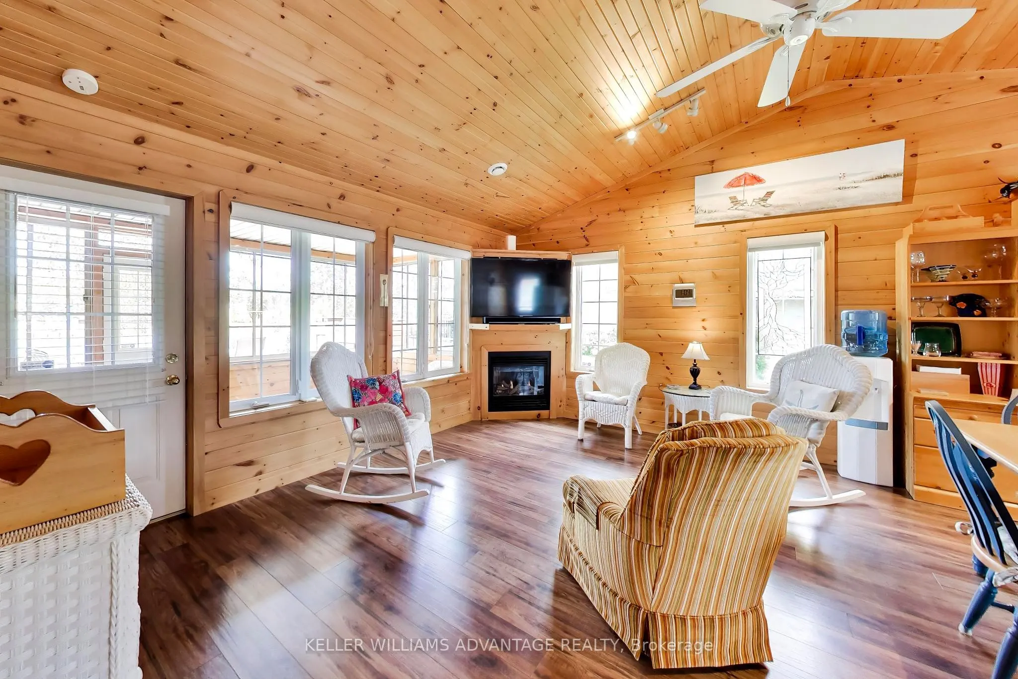 10 Cabin Crescent