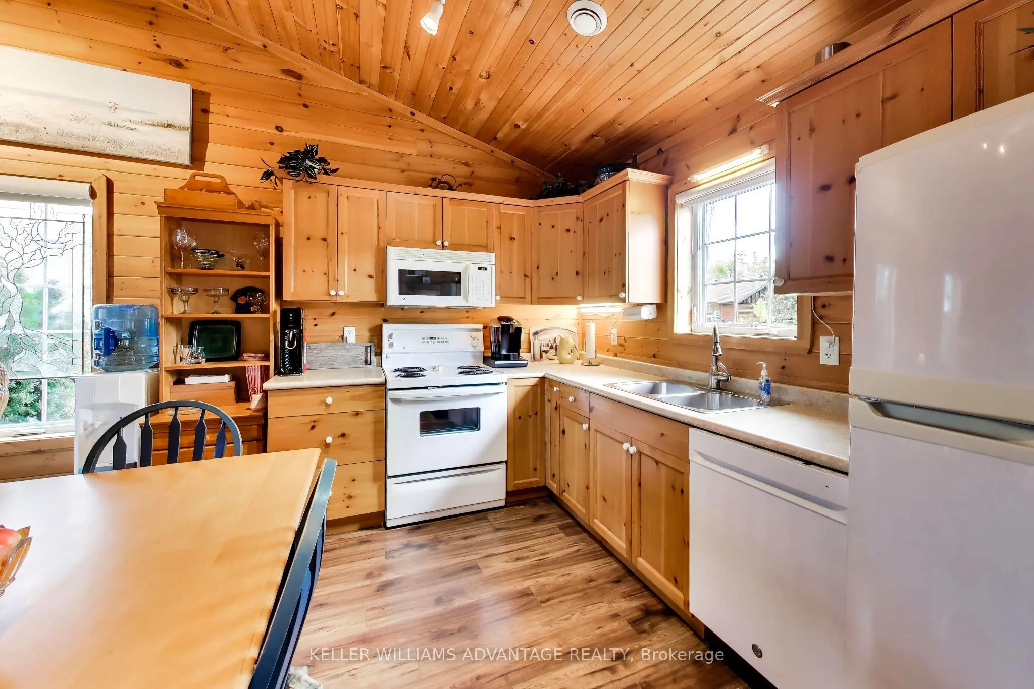 10 Cabin Crescent
