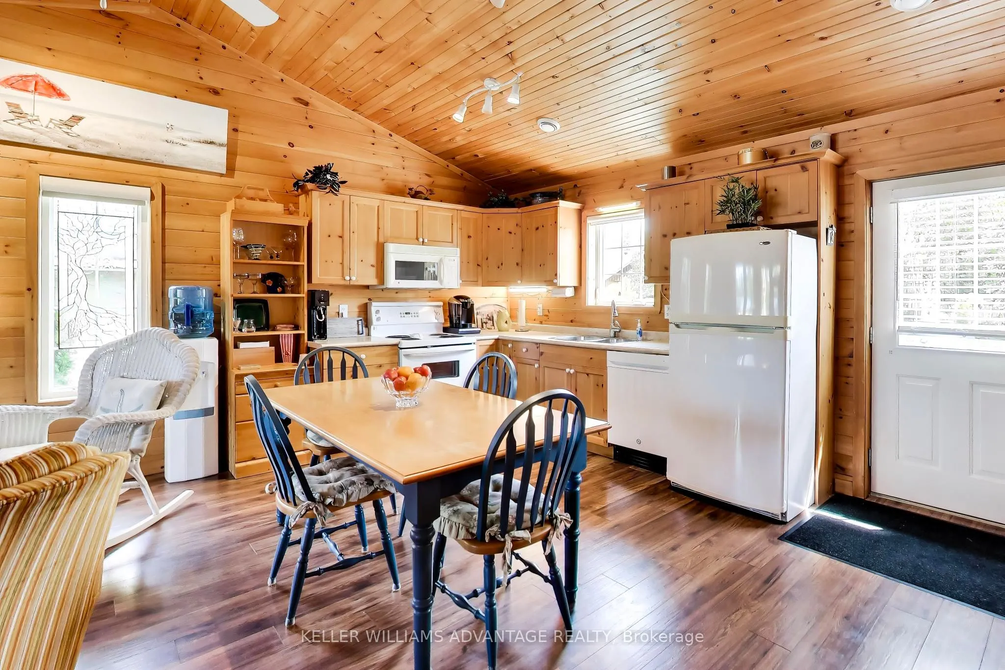 10 Cabin Crescent