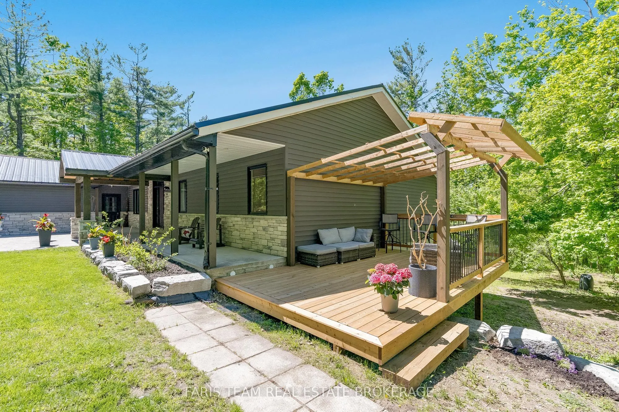 800 Mount St. Louis Road W