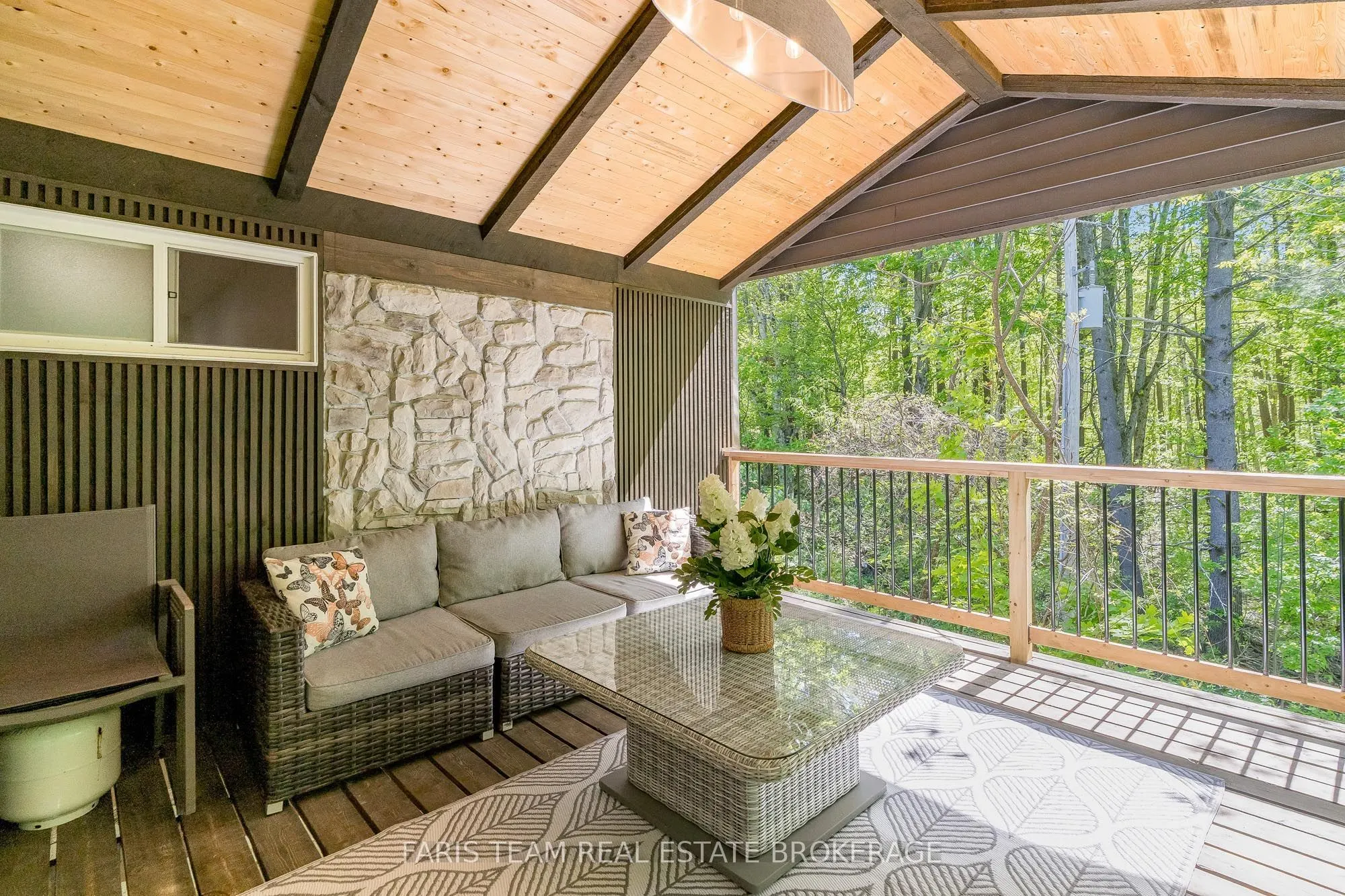 800 Mount St. Louis Road W