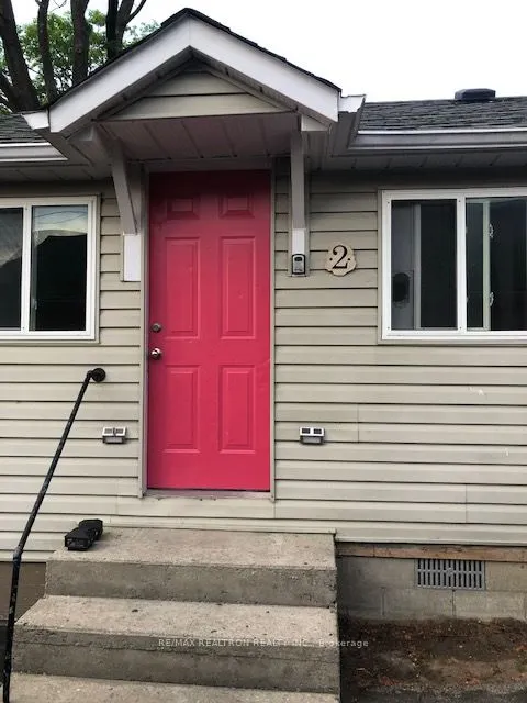 5 River Road E