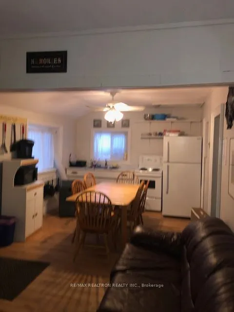 5 River Road E