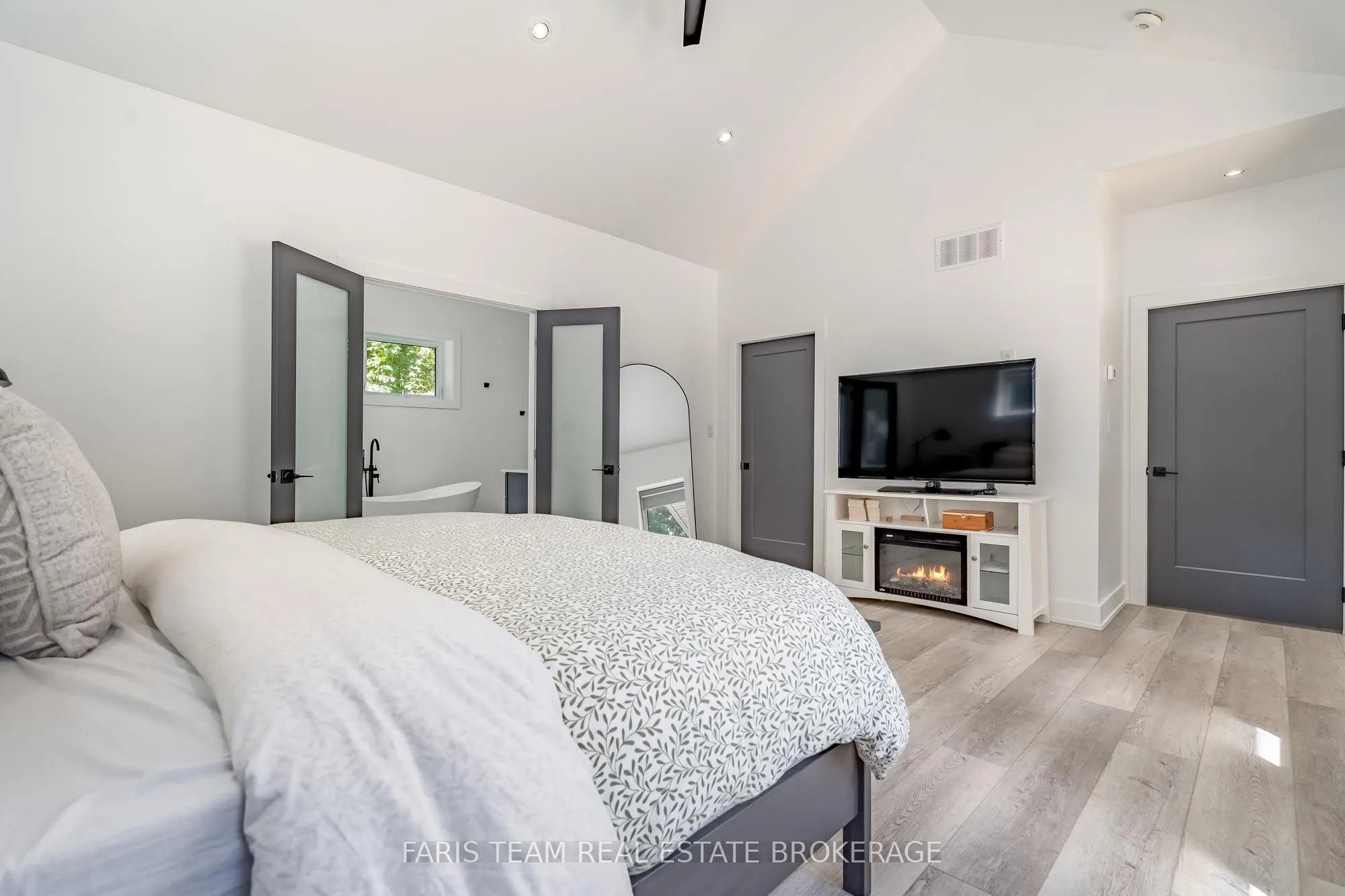 50 Beaufort Crescent