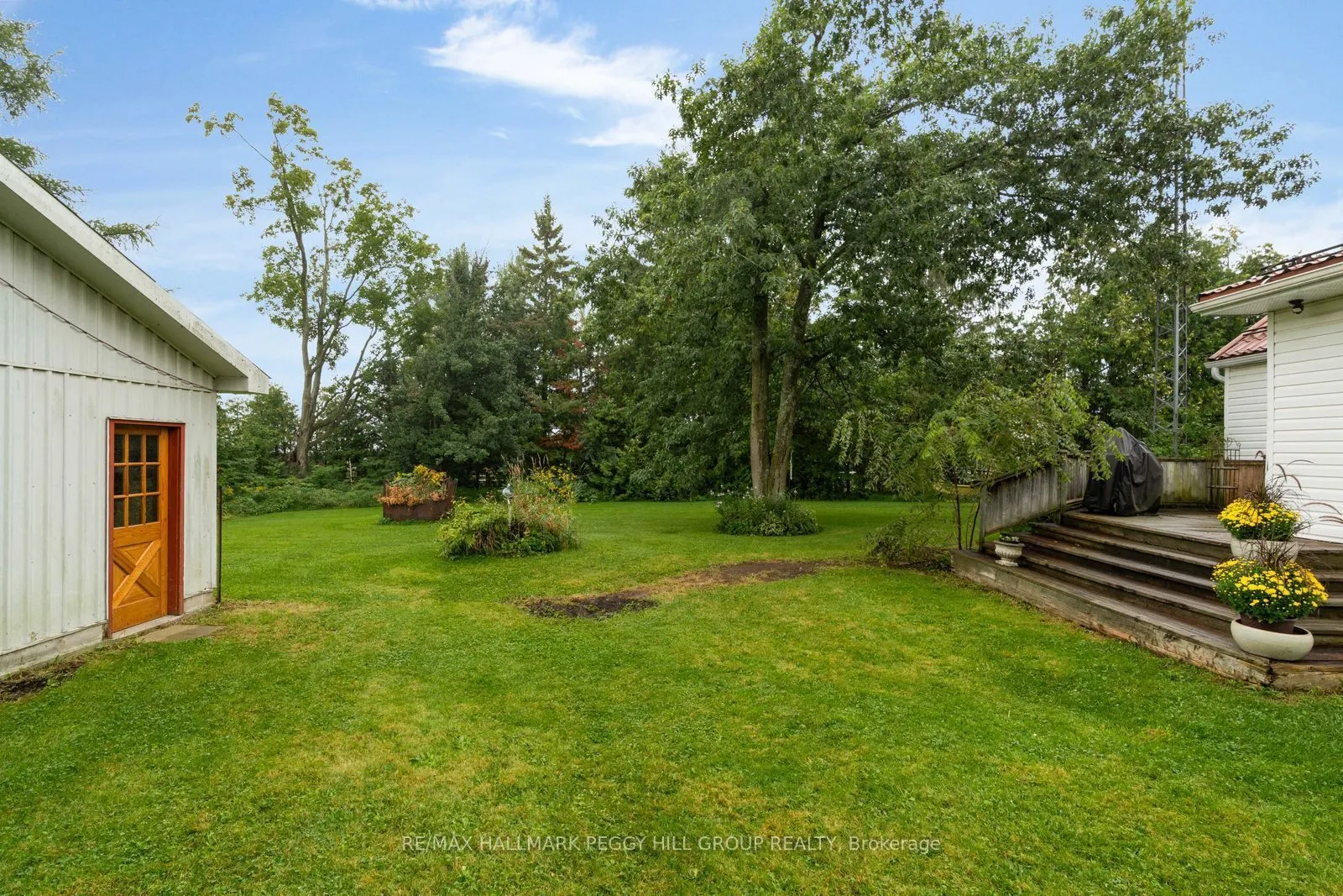 1387 Old Barrie Road W