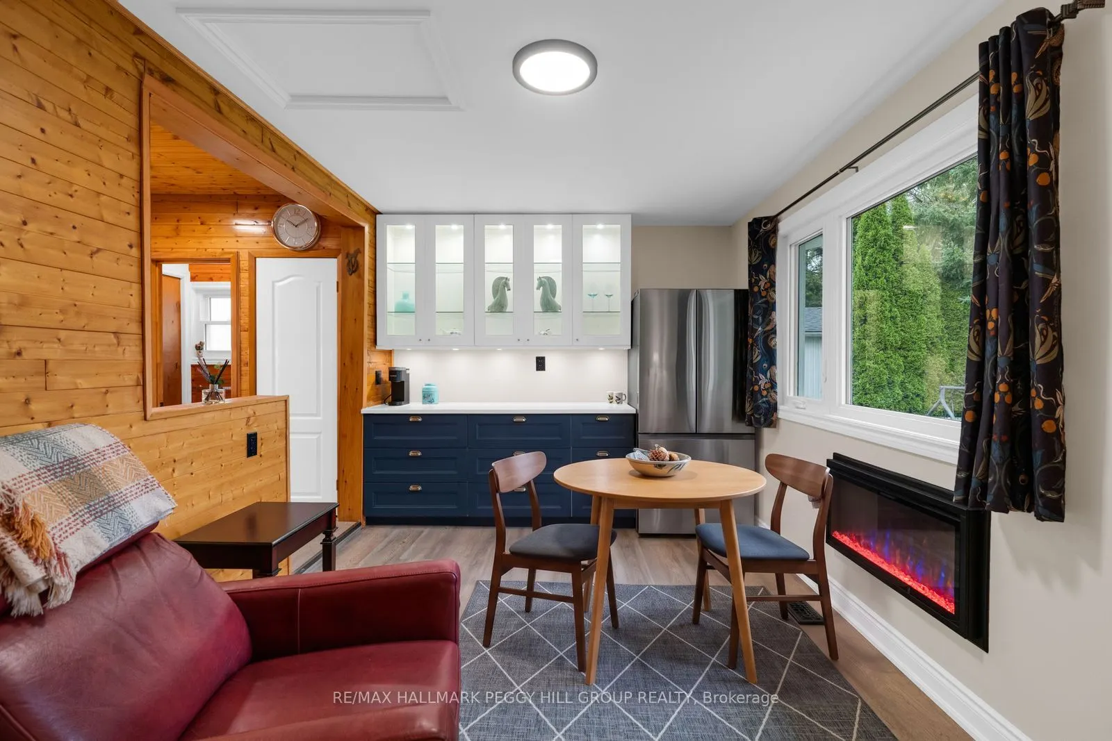 1387 Old Barrie Road W