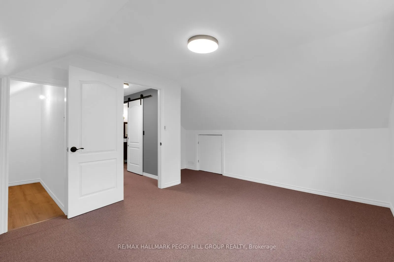 1387 Old Barrie Road W