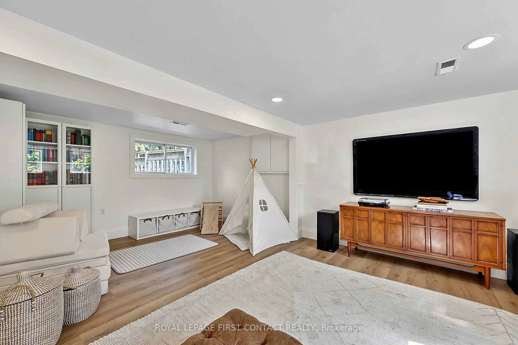 11 MacLaren Avenue