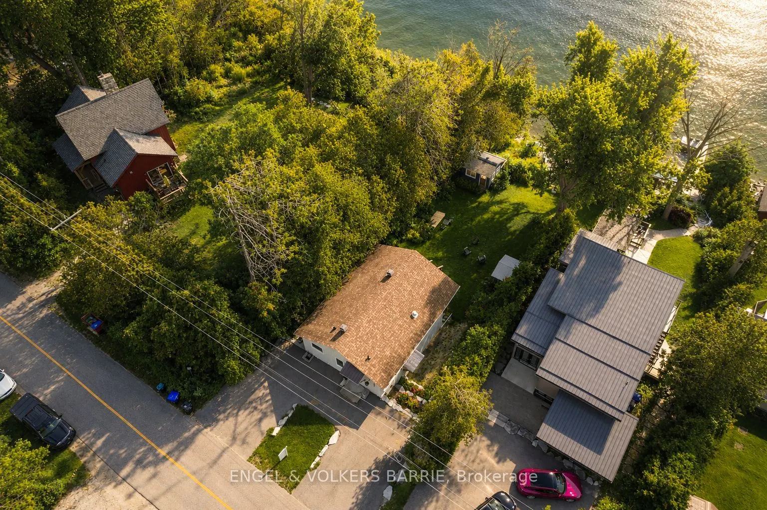 2371 Lakeshore Road E