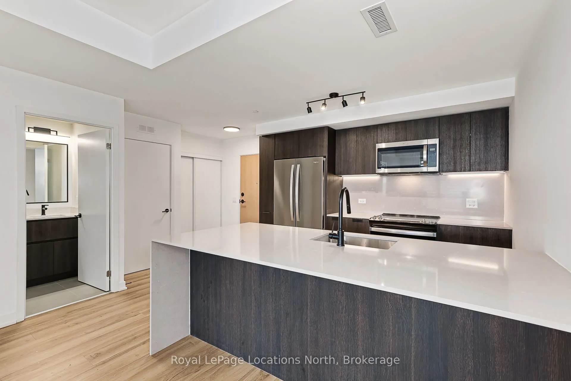 31 HURON Street #203