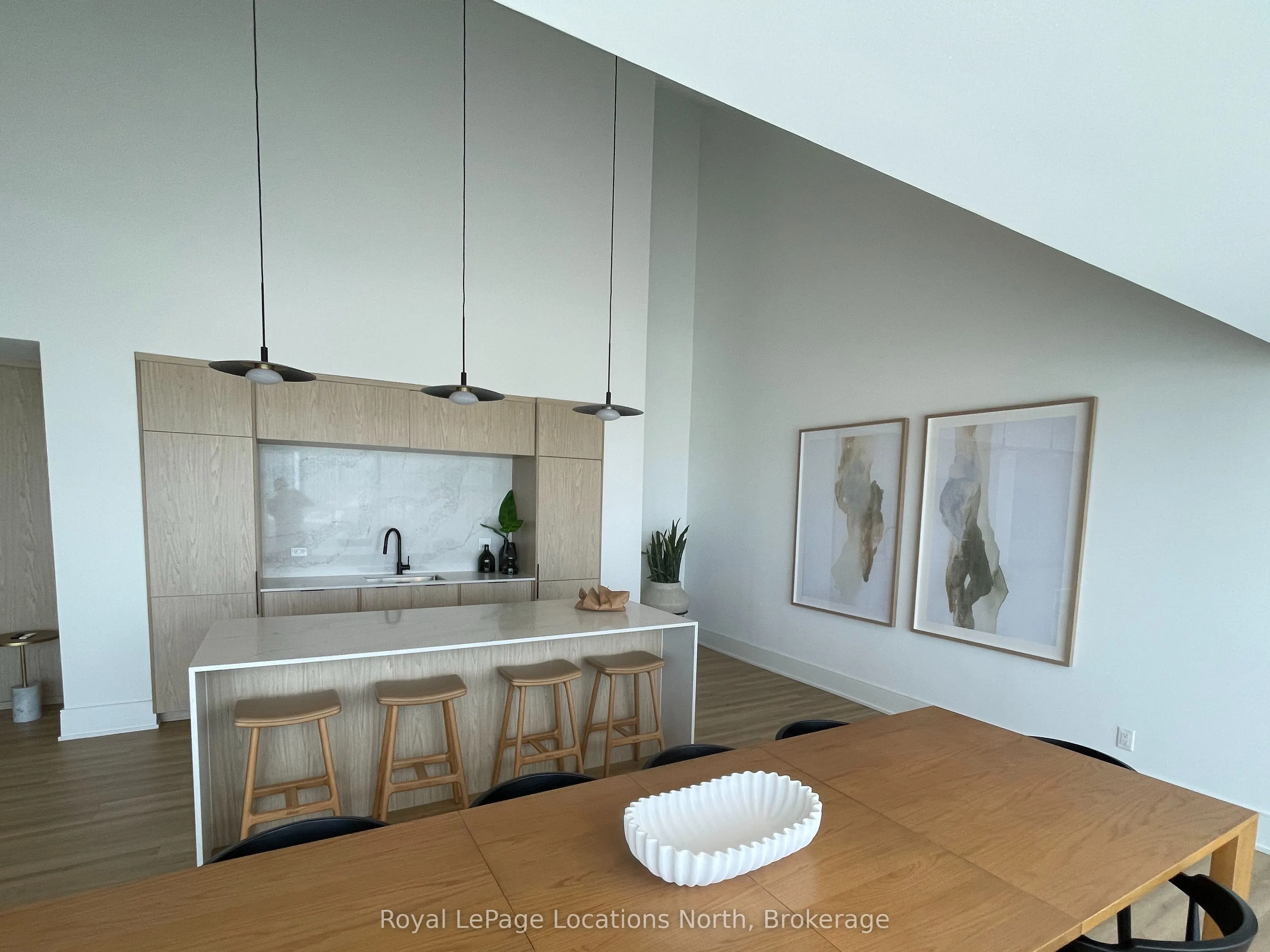 31 HURON Street #203