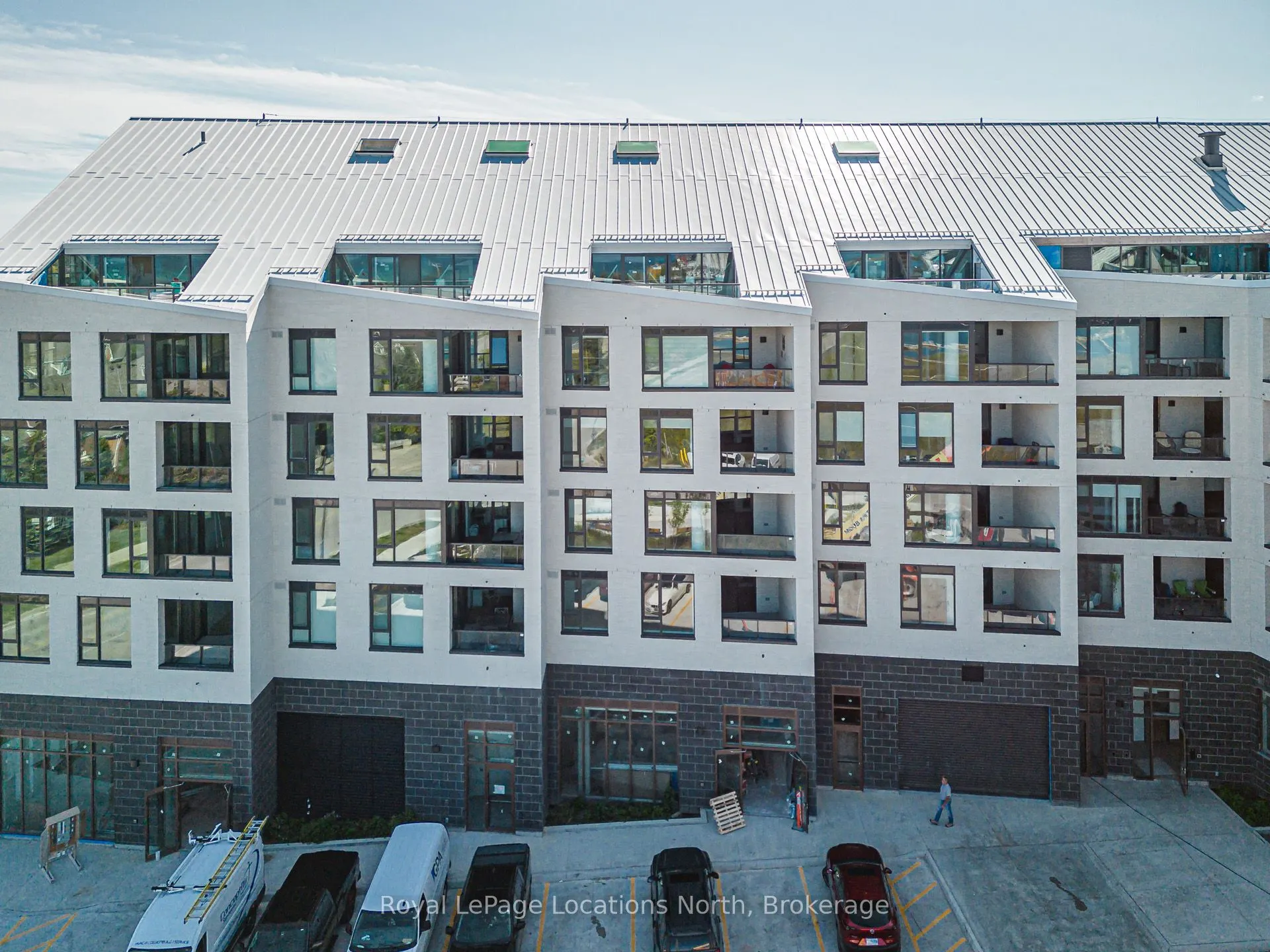 31 HURON Street #203