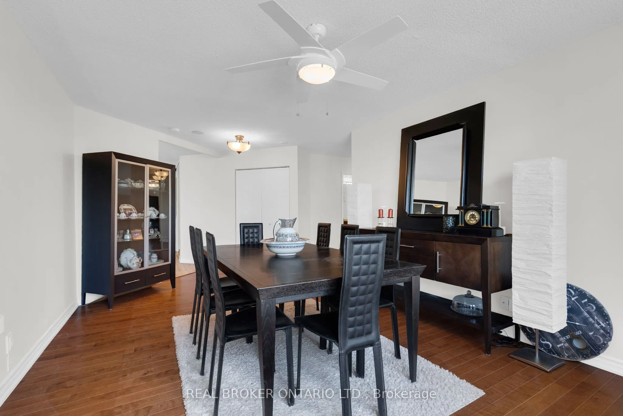 65 Ellen Street #903