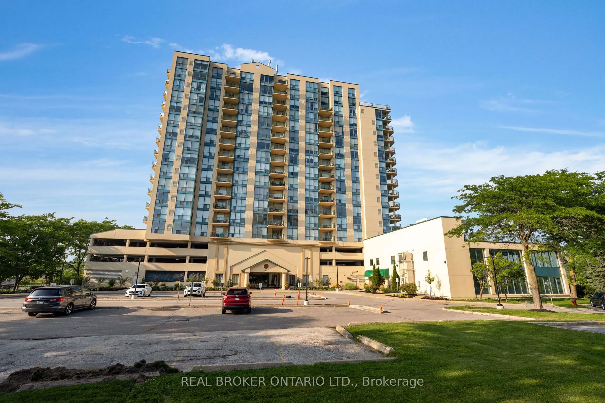 65 Ellen Street #903