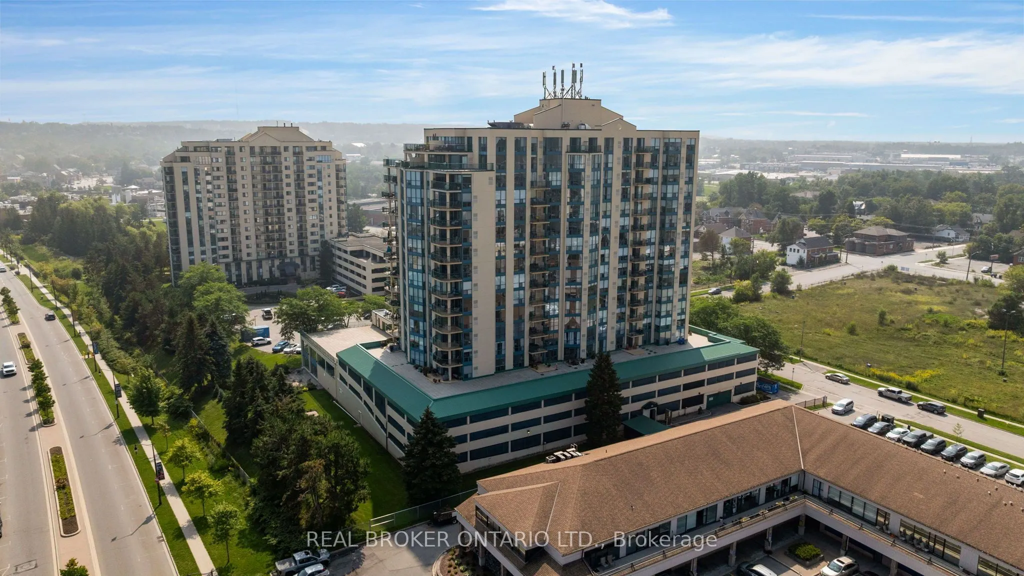 65 Ellen Street #903