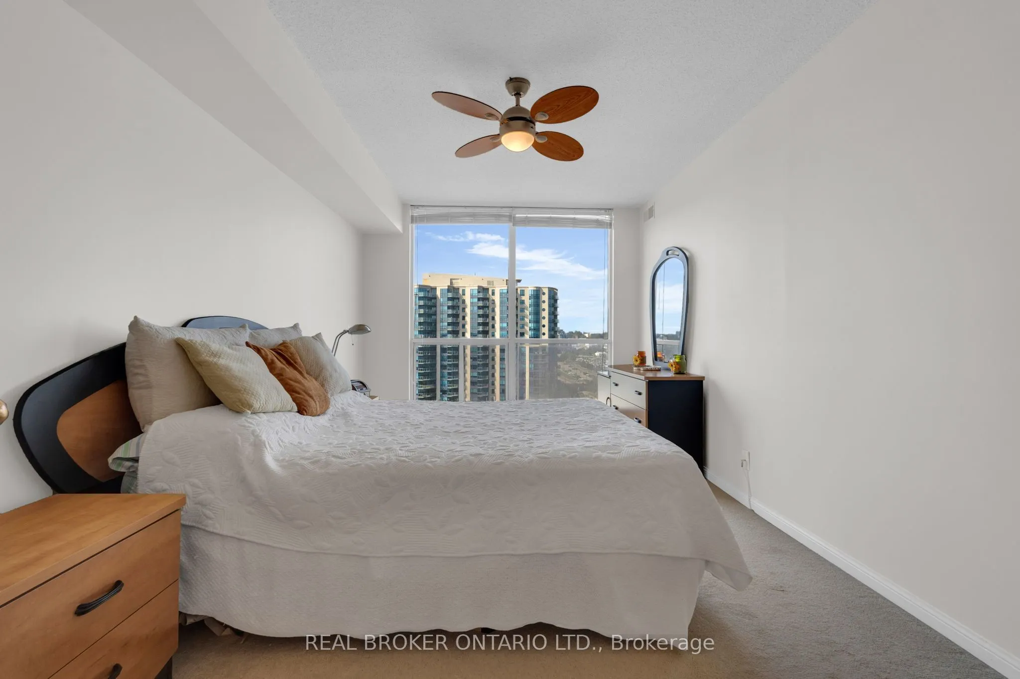 65 Ellen Street #903