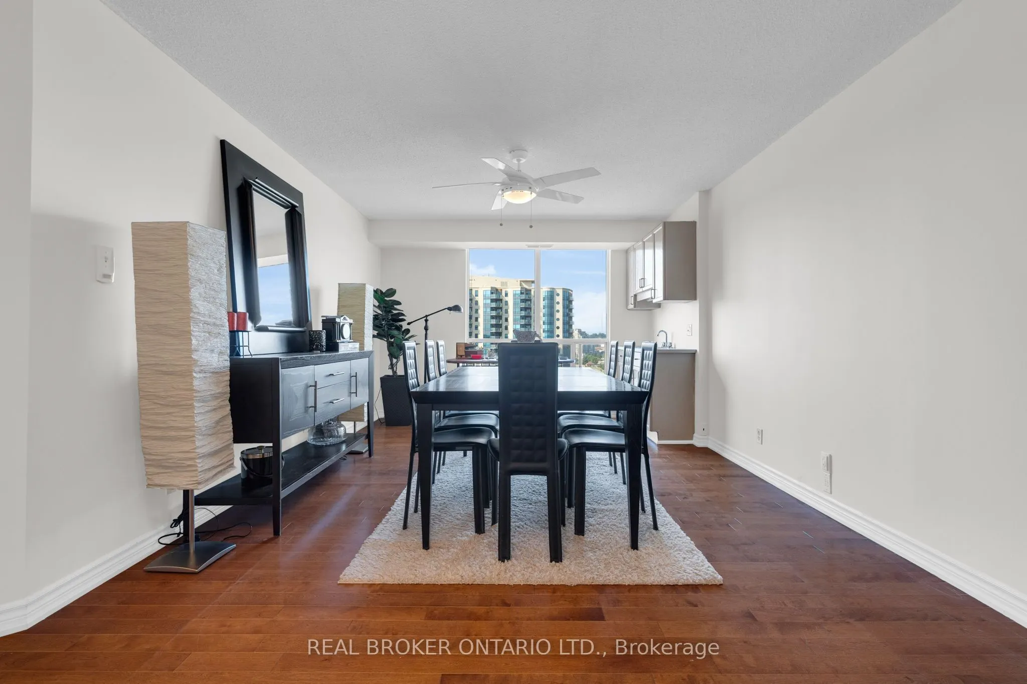 65 Ellen Street #903