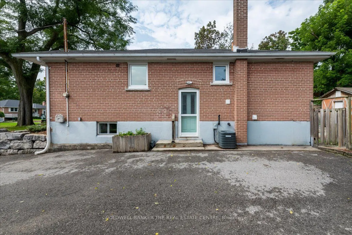 18 Agnes Street