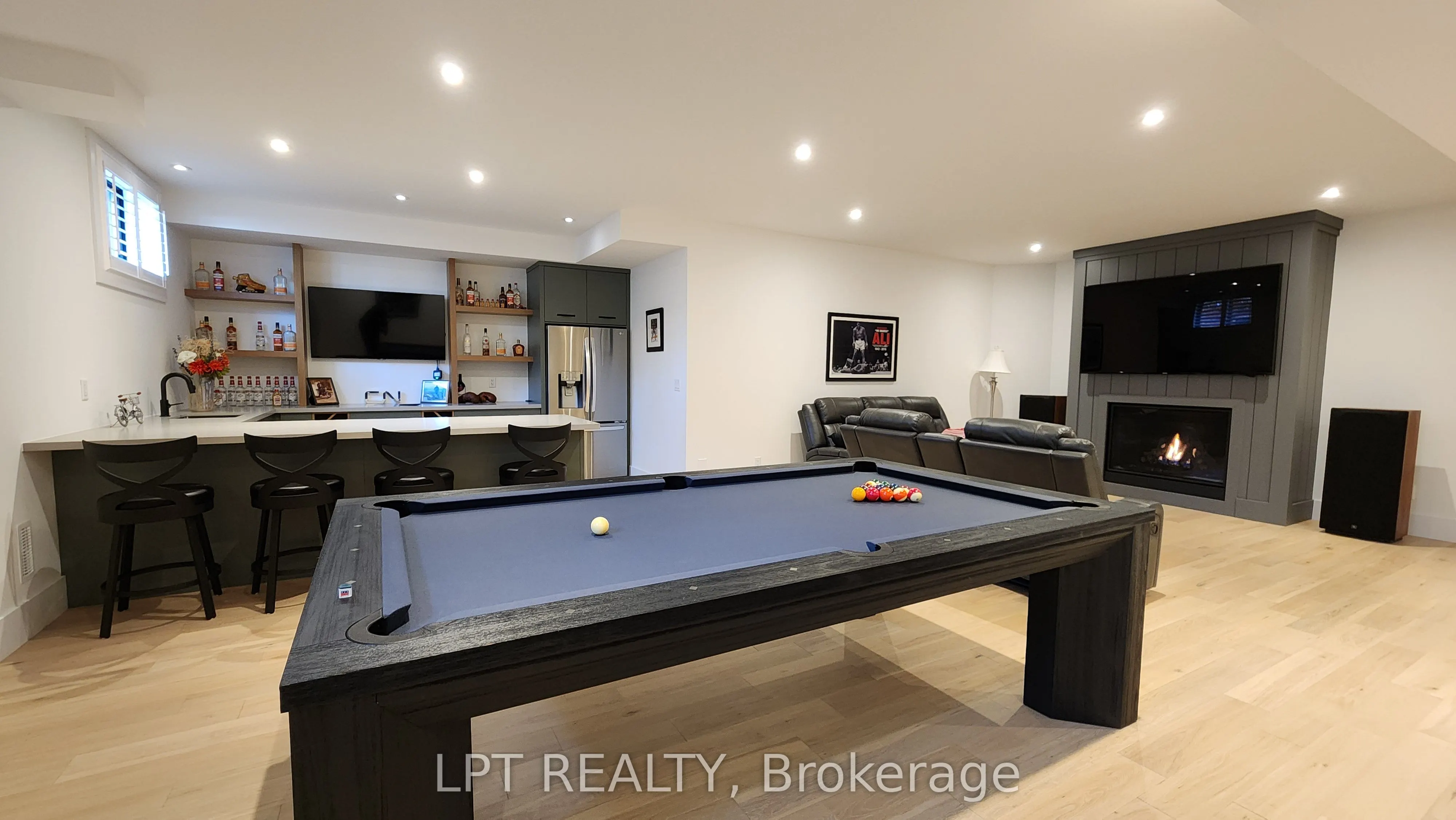 15 Byers Street