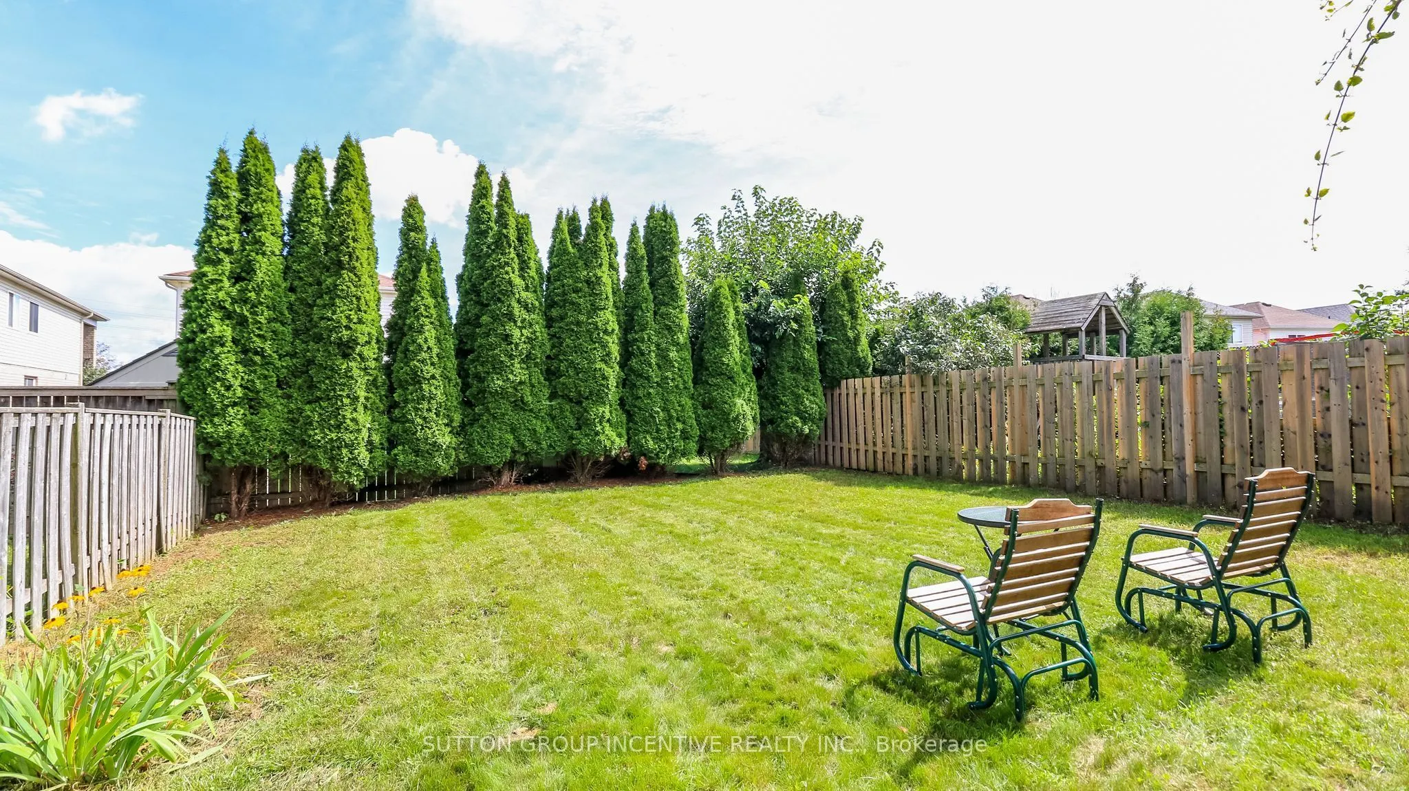 152 Julia Crescent