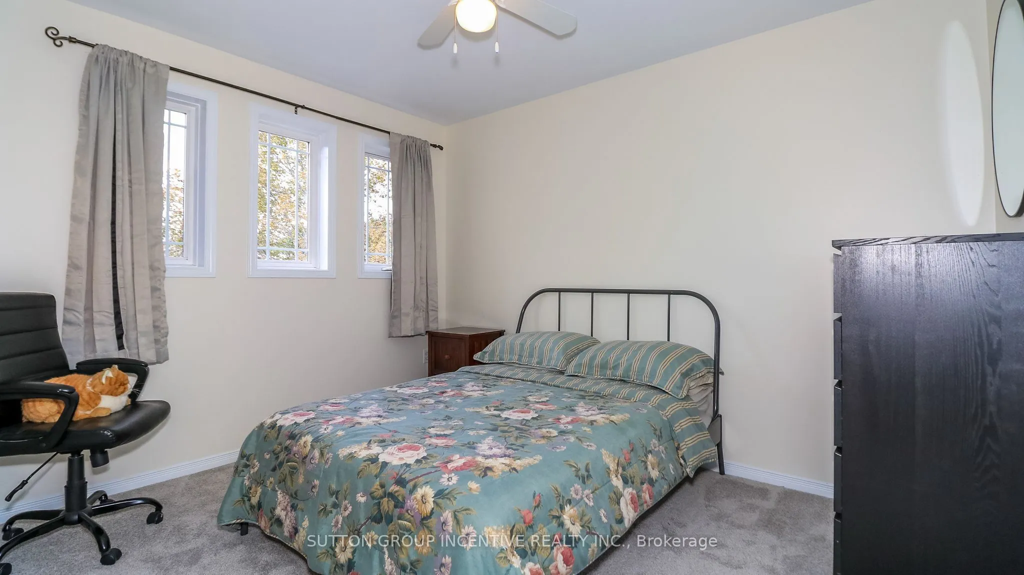 152 Julia Crescent