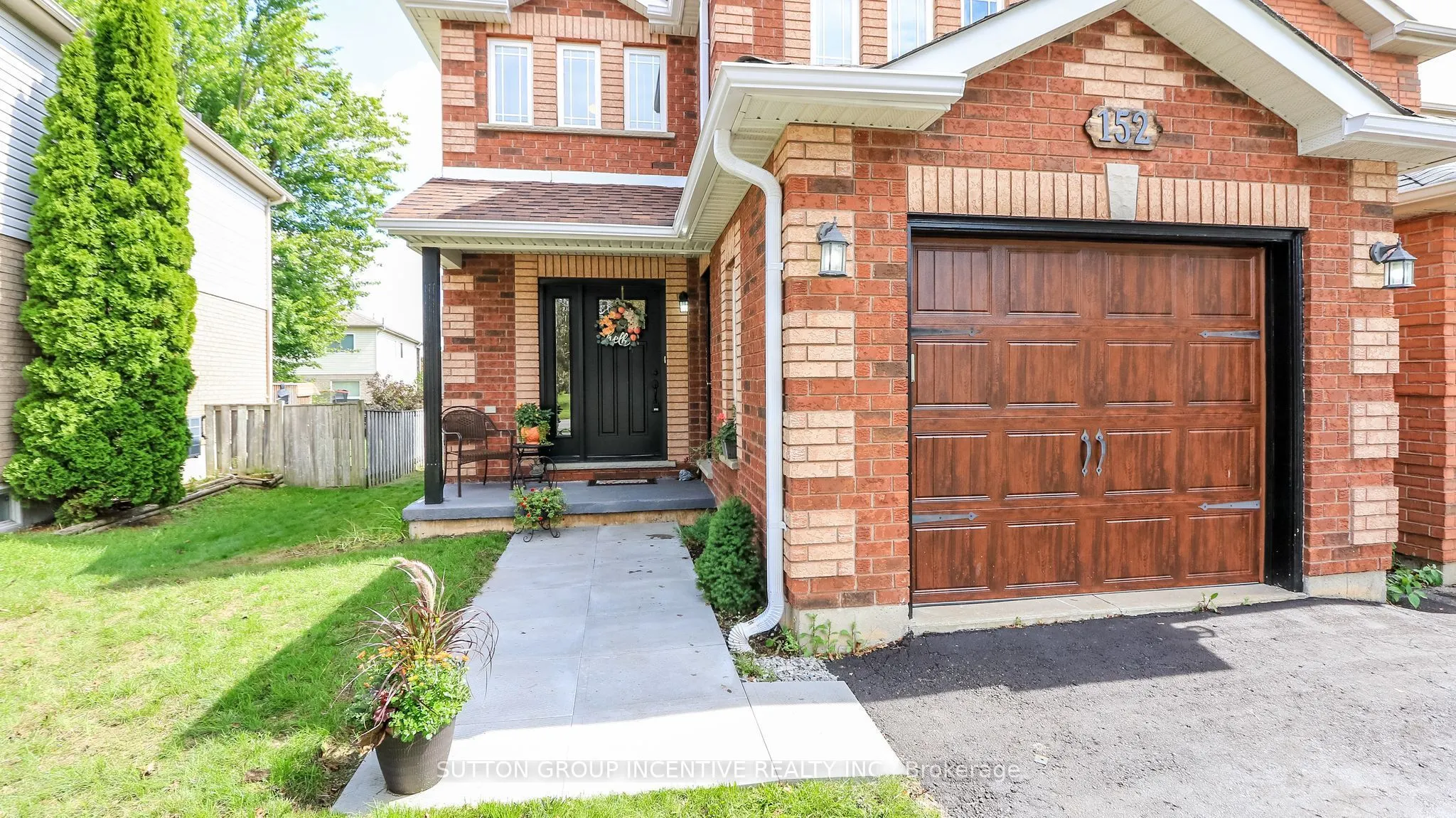 152 Julia Crescent