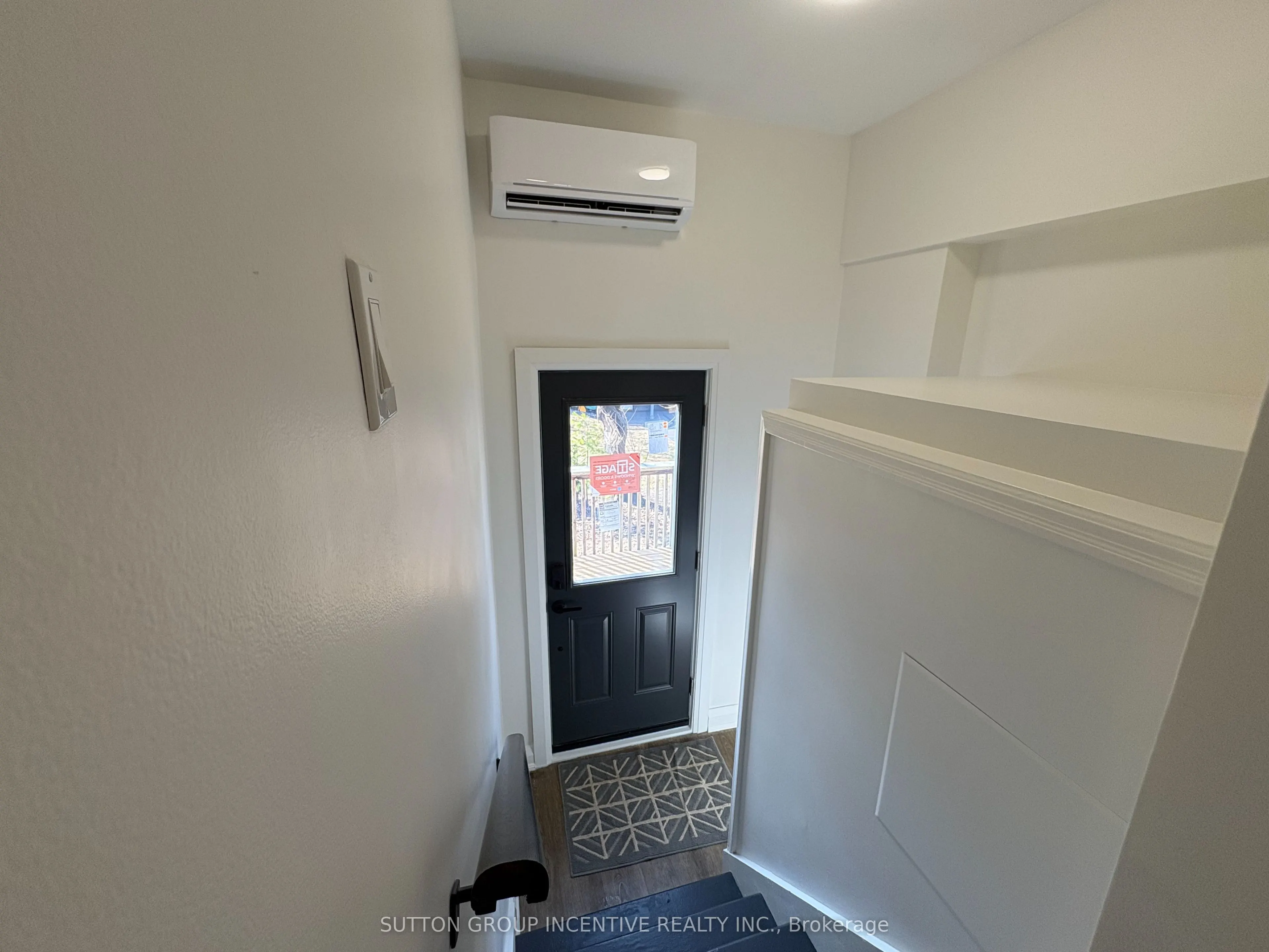 20 Bayview Drive #Upper