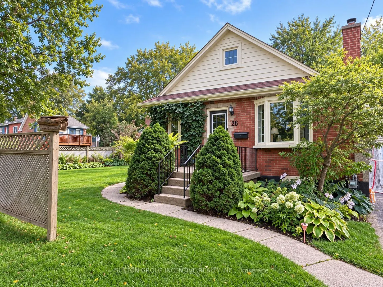 20 Bayview Drive #Upper