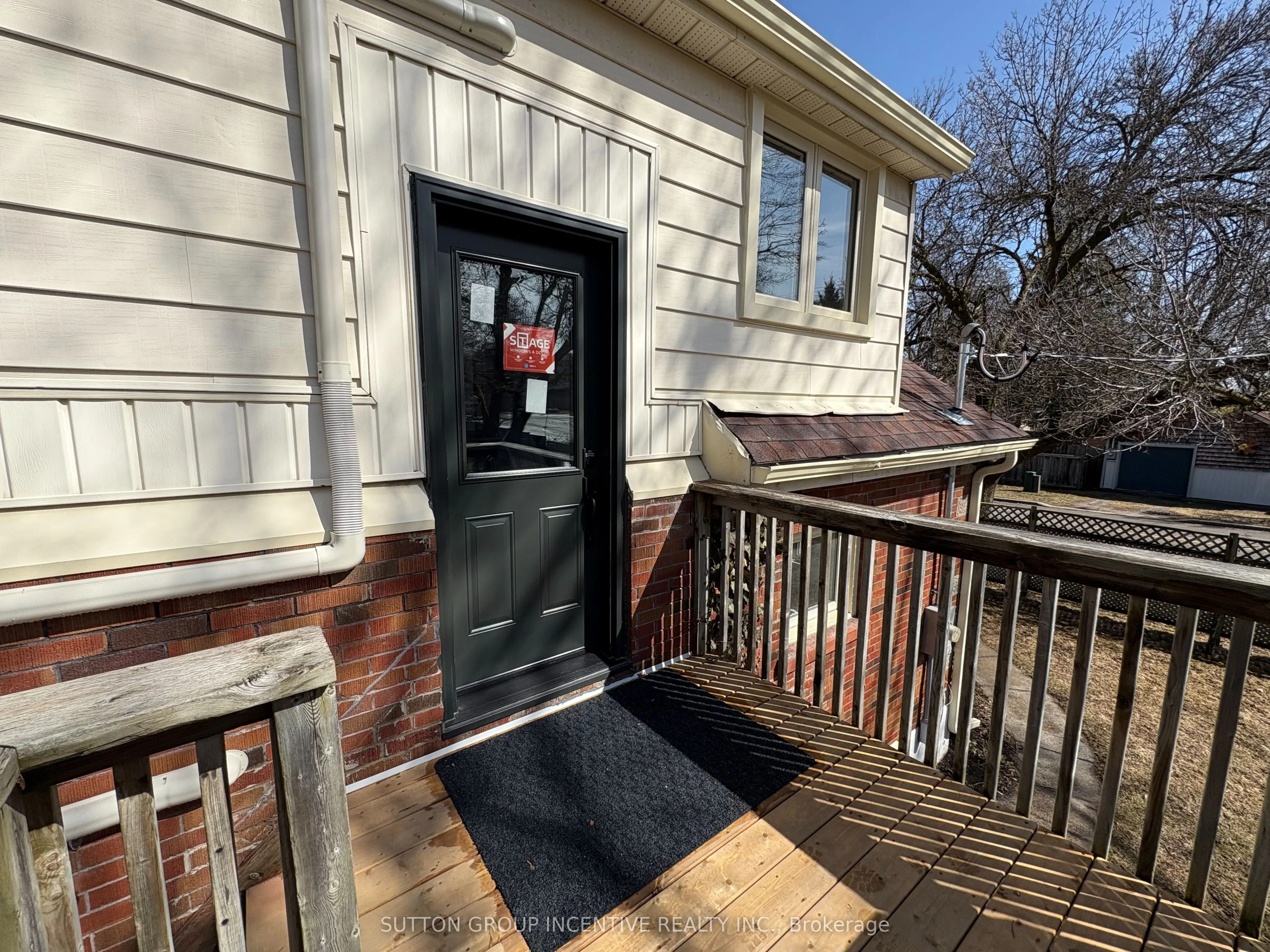 20 Bayview Drive #Upper