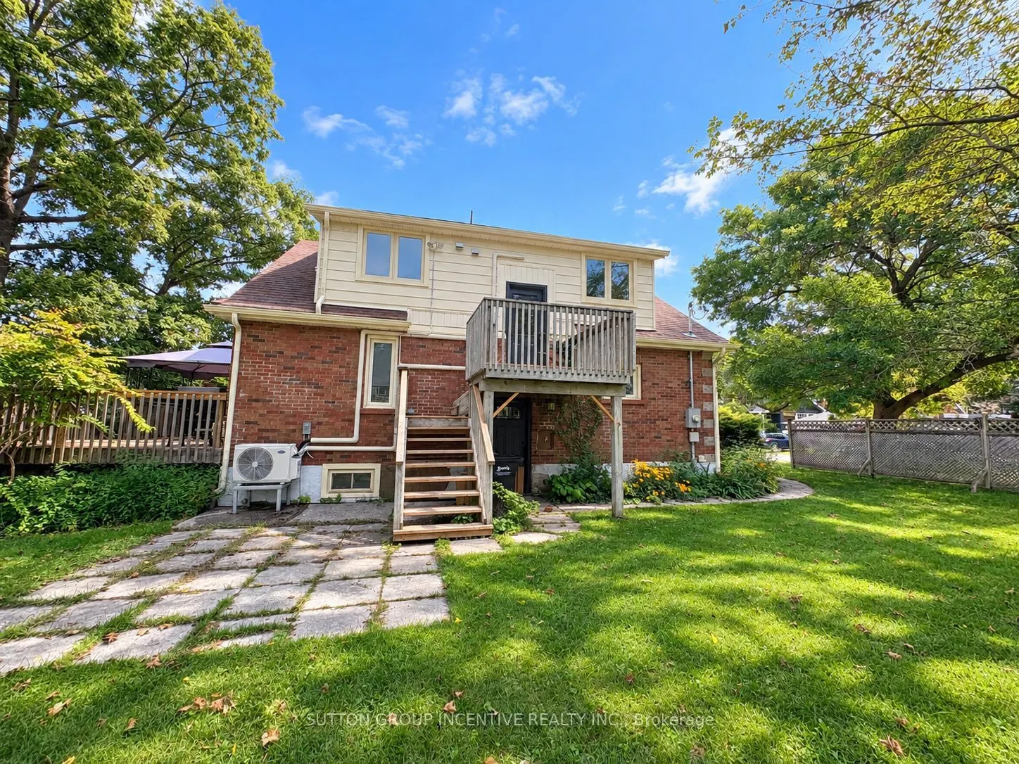 20 Bayview Drive #Upper