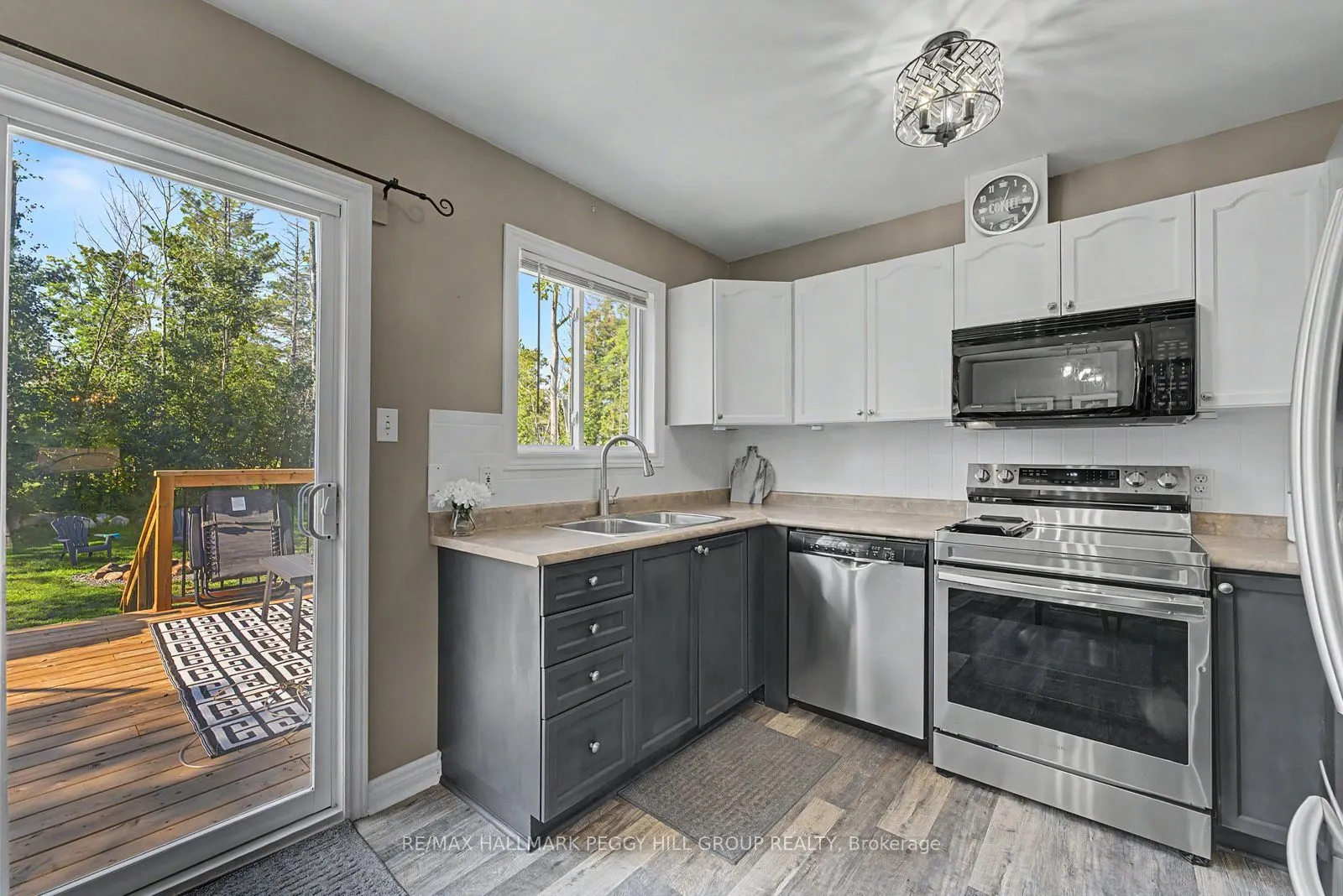 6 Rosemarie Drive