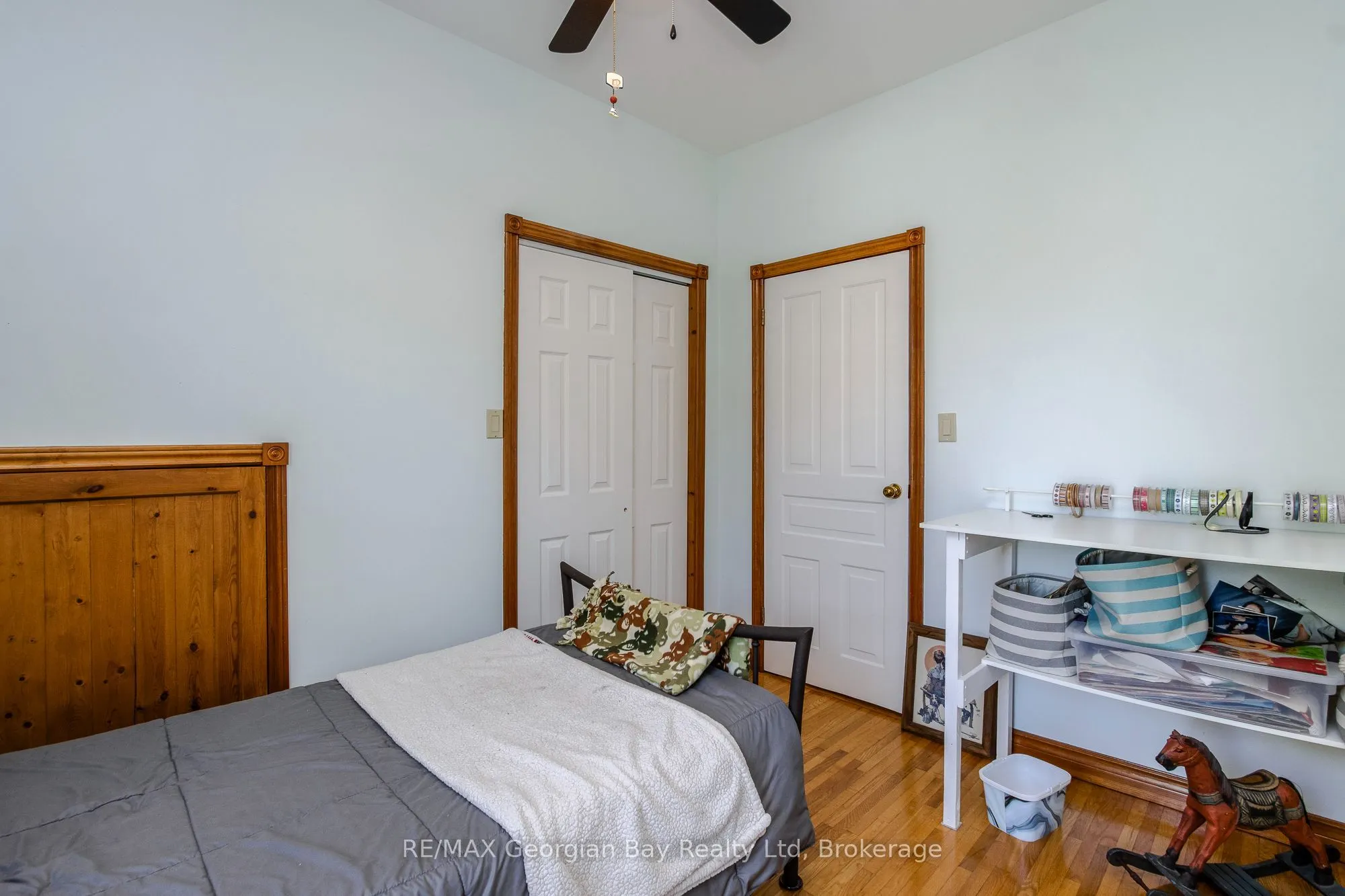 305 Lindsay Street E