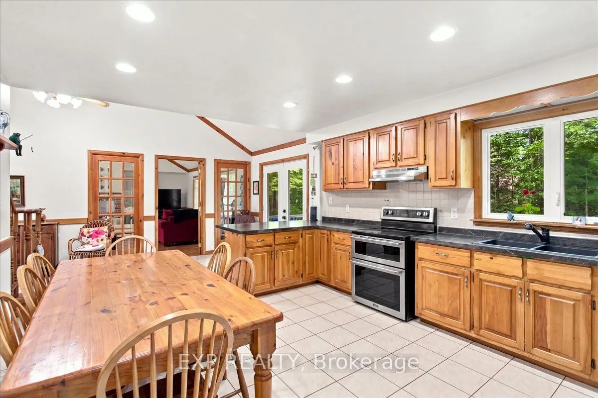 20 Pineshore Crescent
