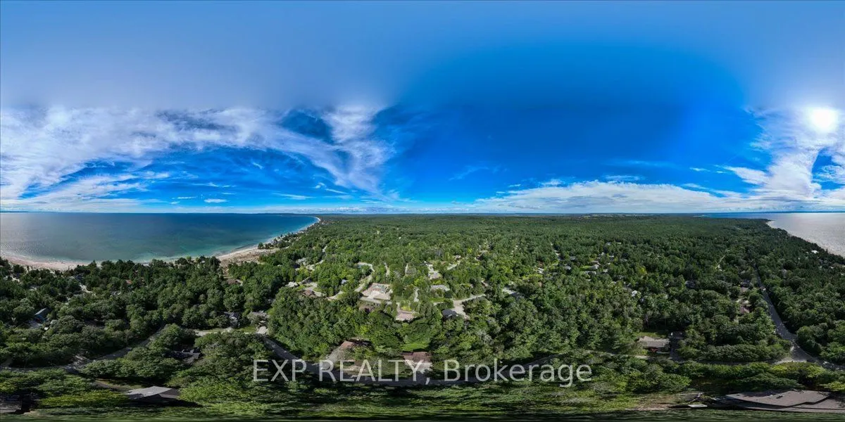 20 Pineshore Crescent