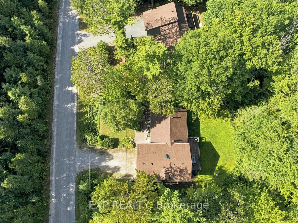 20 Pineshore Crescent