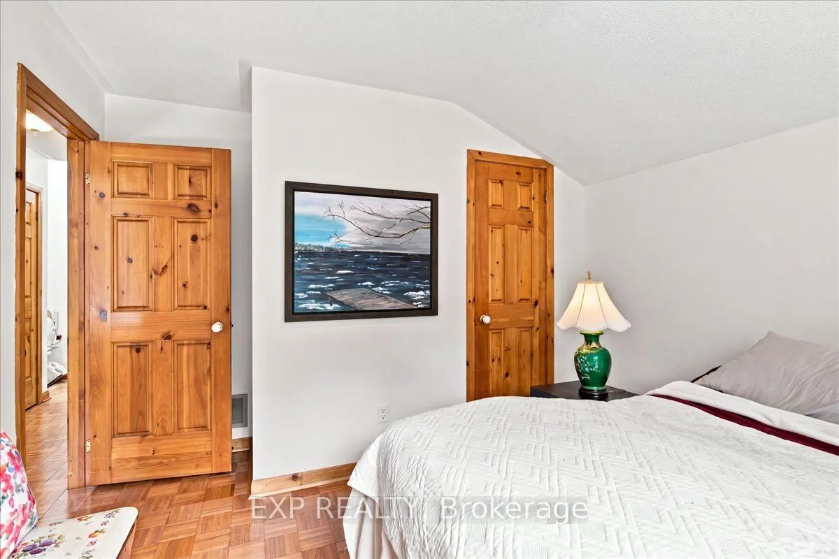20 Pineshore Crescent