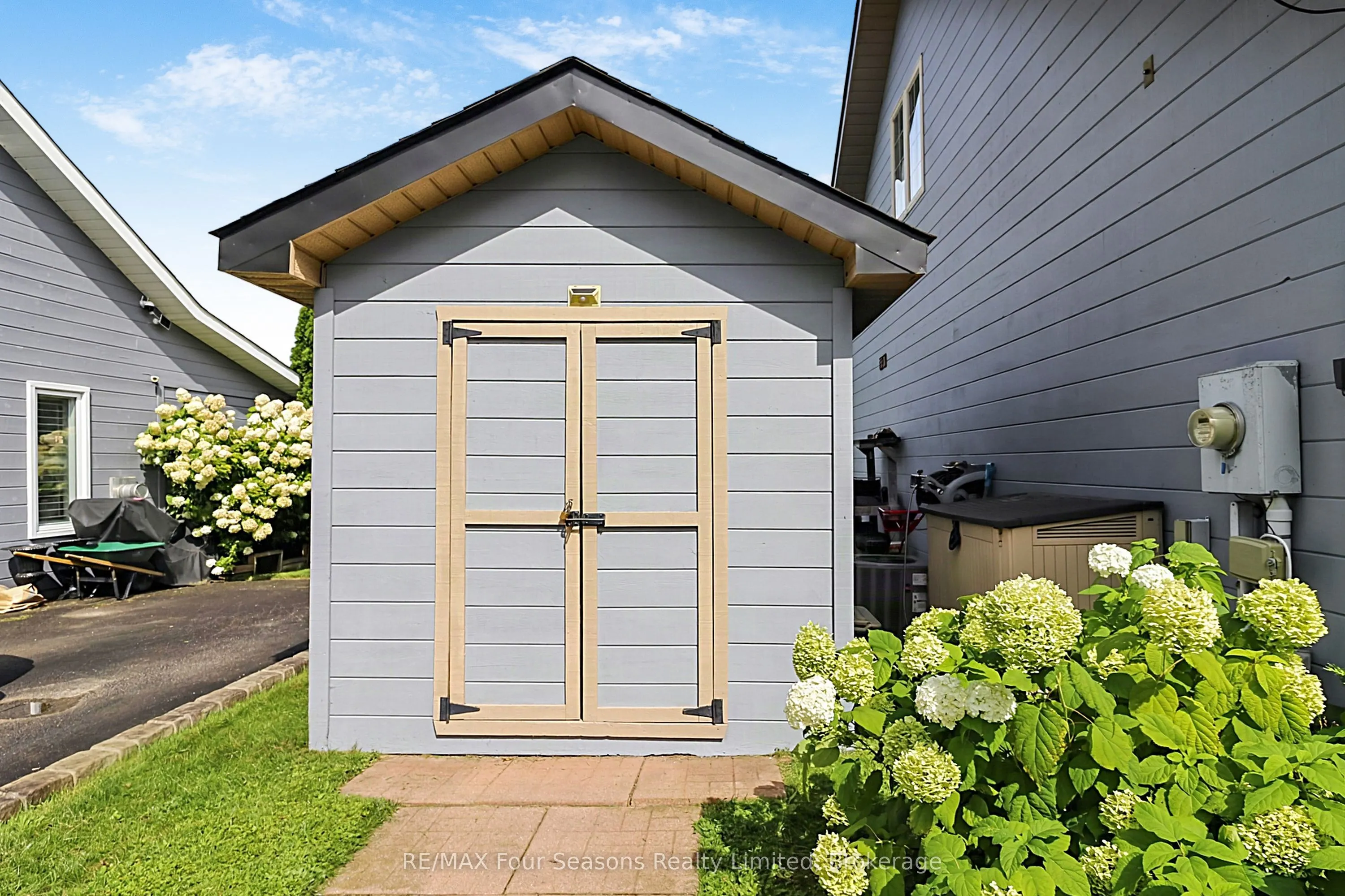 47 CABIN Crescent