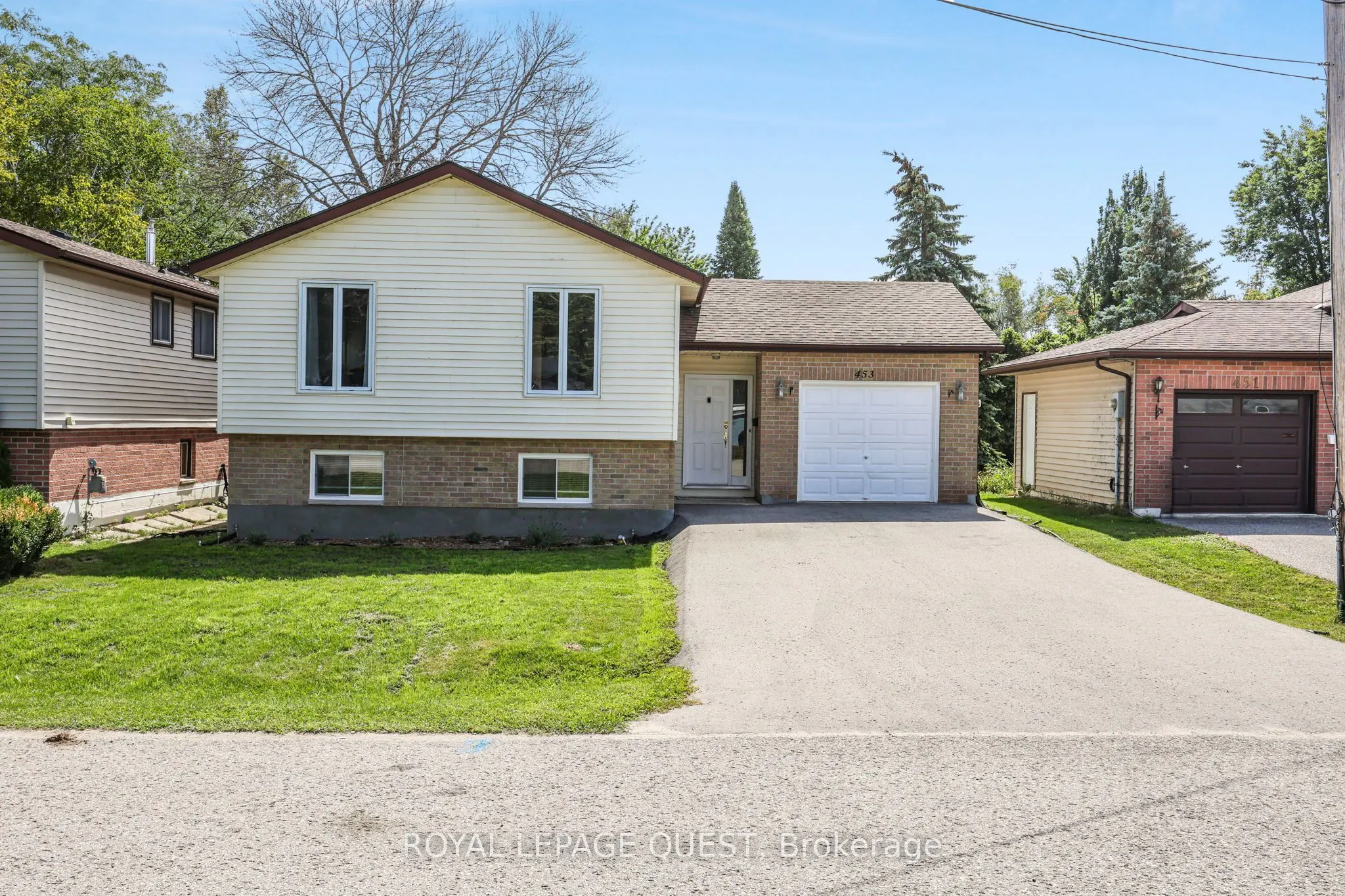453 Mooney Crescent